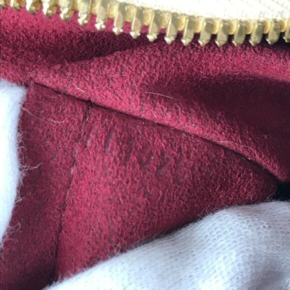 LOUIS VUITTON White Monogram Shoulder Bag - Picture 16 of 16